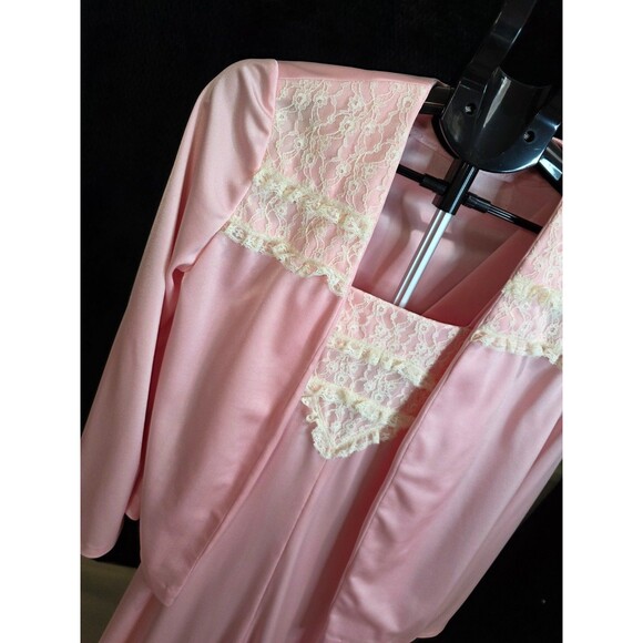 Vintage 1970s Pink Rayon w/ Lace Nightgown & Bed Jacket Set Vintage Sleepwear - Picture 8 of 10
